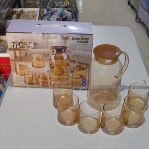 un tasse d'eau 7 pieces